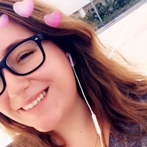 Meet your Posher, Alexis